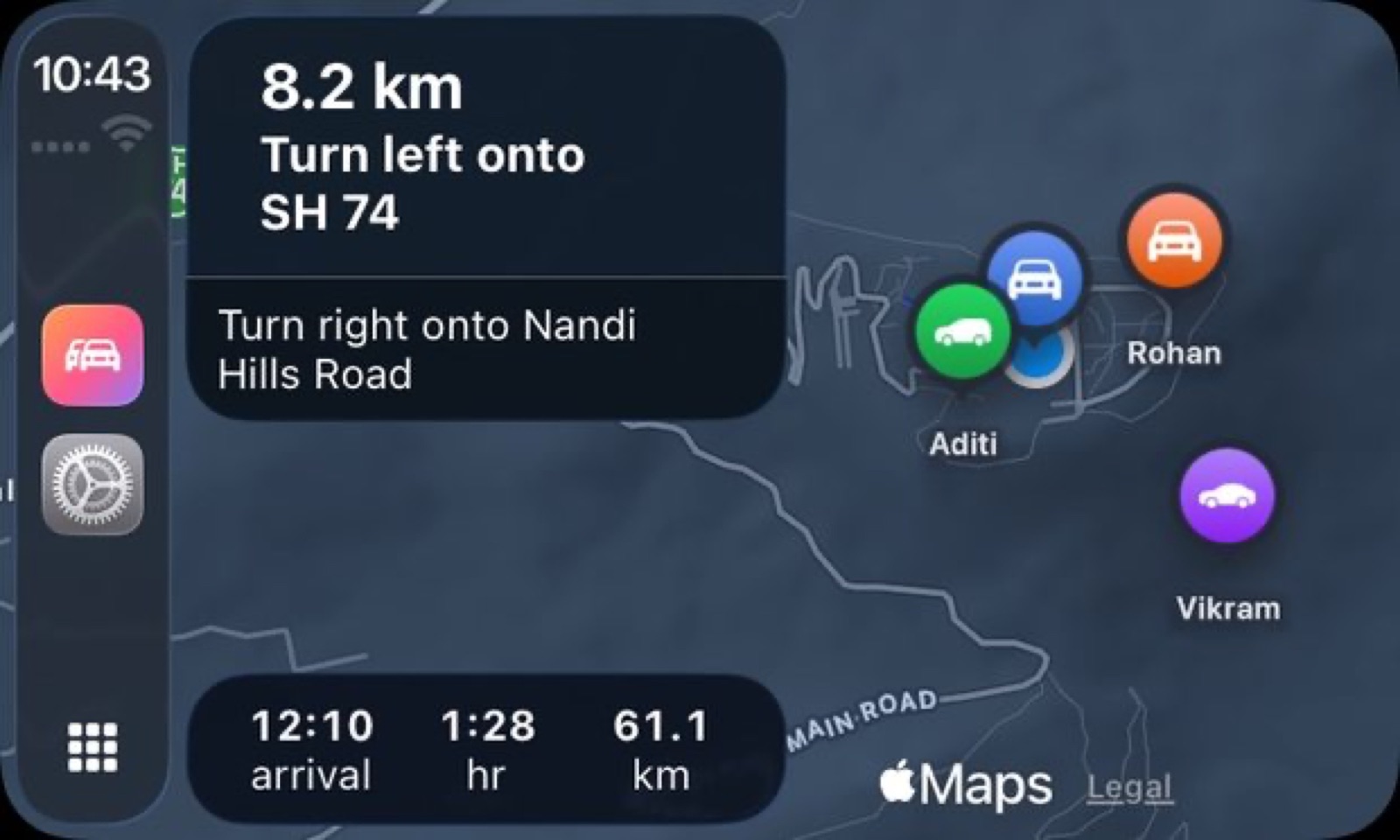 DriveStream in CarPlay: turn-by-turn guidance with the convoy's cars on the map
